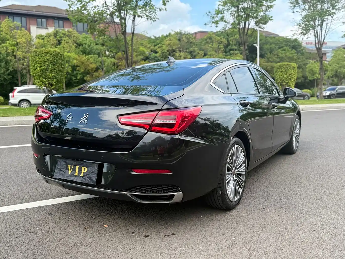 Hongqi H5 2022 Model Classic Edition 1.5T DCT Flag Joy Edition фото 7