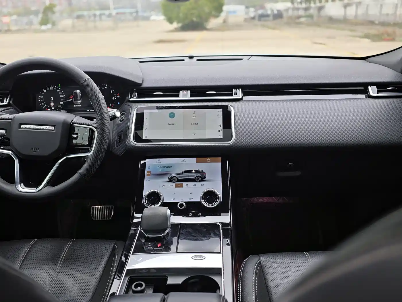 Land Rover Range Rover Velar 2022 250PS Golden Collector's Edition фото 8