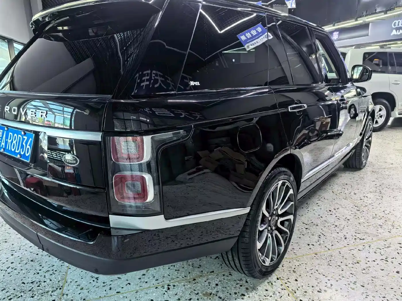 Land Rover Range Rover 2019 3.0 SCV6 Heritage Edition фото 8