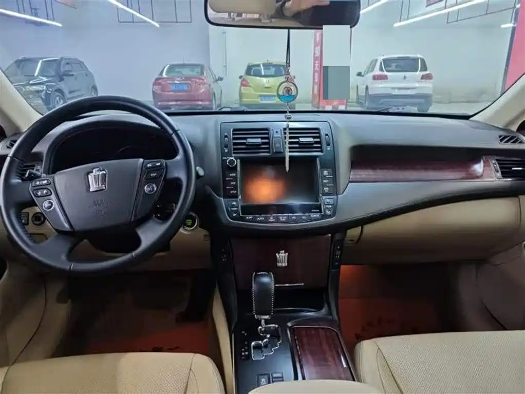 Toyota Crown 2010 3.0L Royal Saloon фото 7