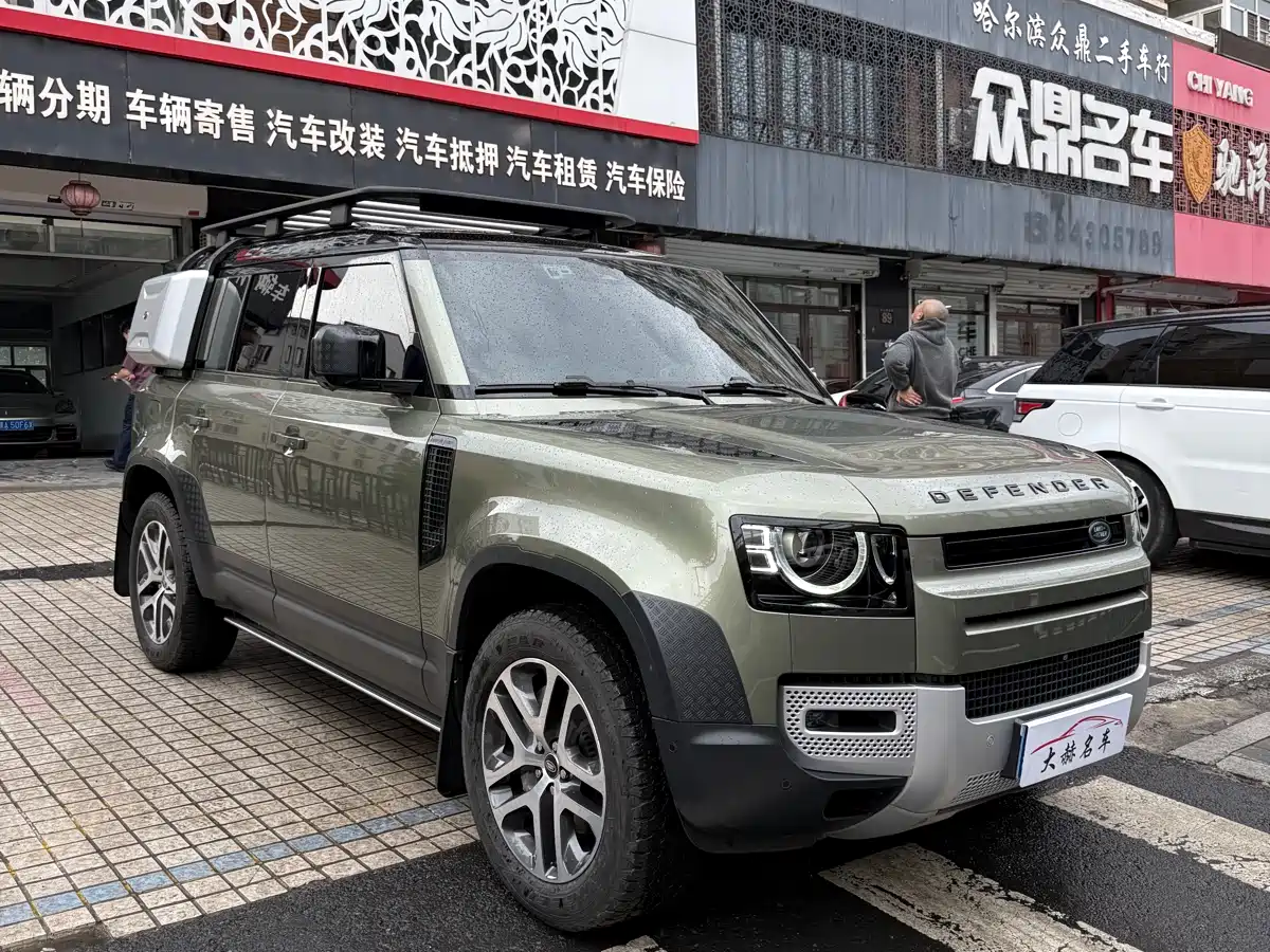 Land Rover Defender 2023 Facelift 110 3.0T P400 Dark Special Edition фото 3