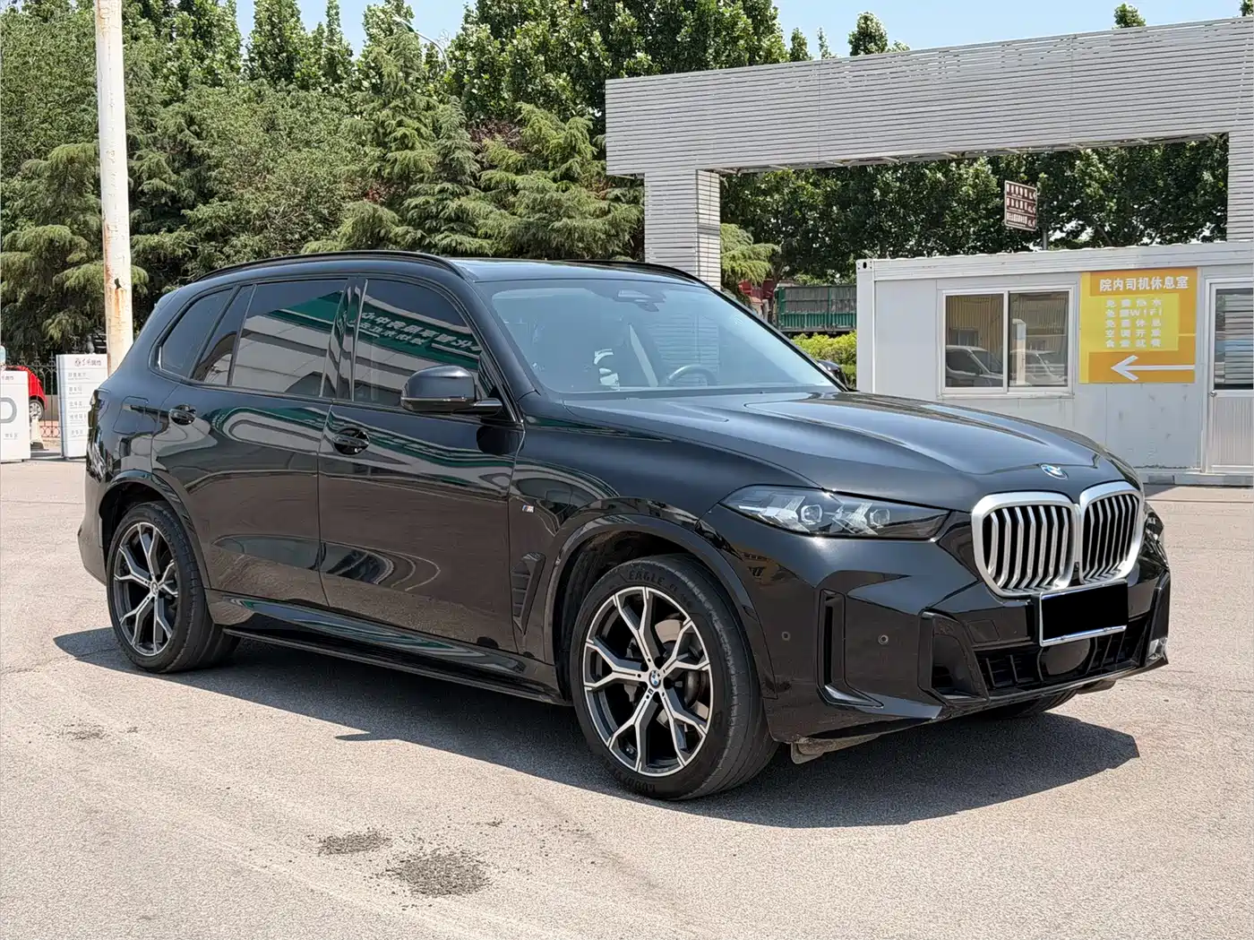 BMW X5 2023 xDrive 30Li Premium M Sport Package фото 3