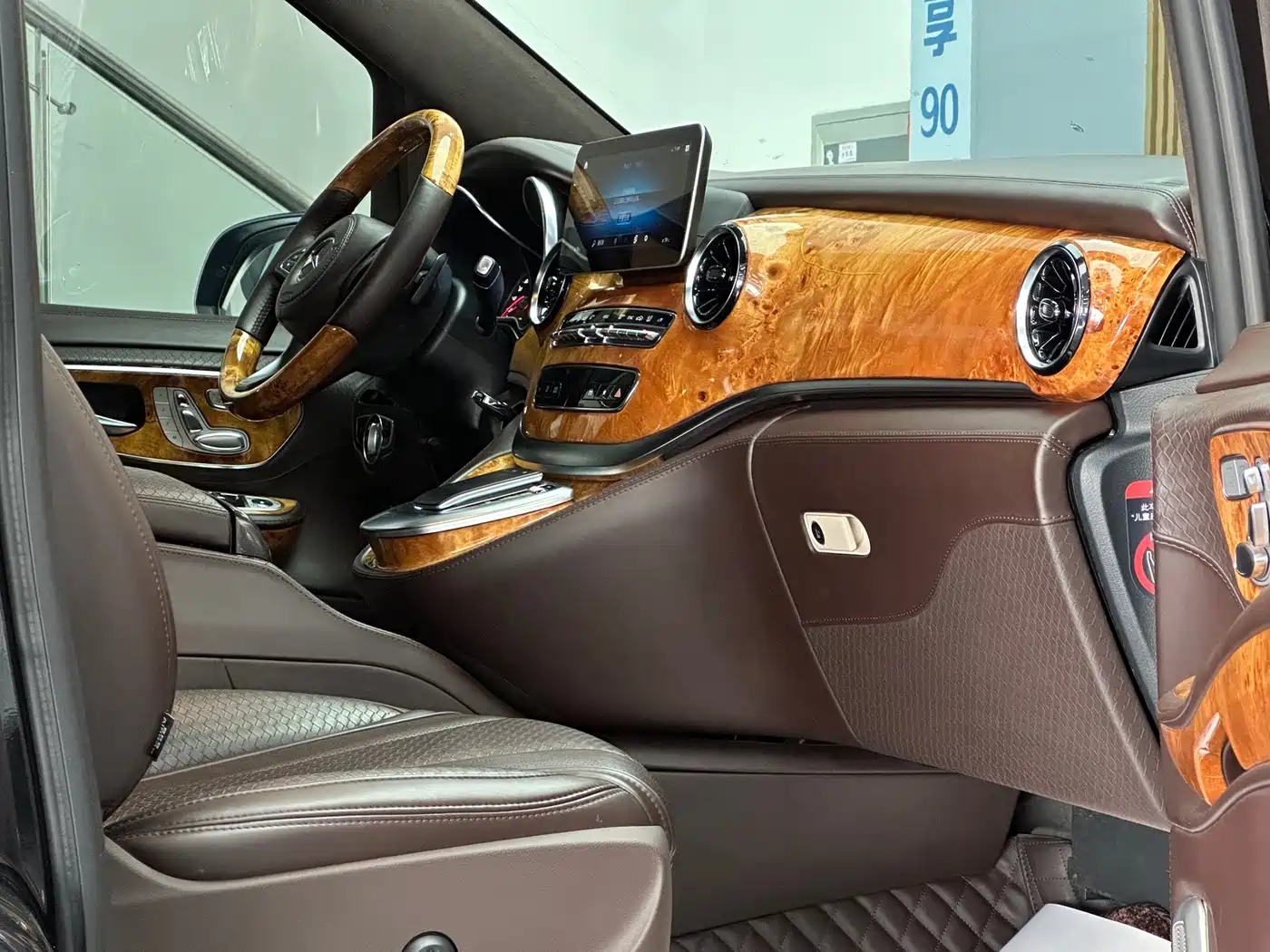 Mercedes-Benz V-Class 2021 V 260 Pilot Edition фото 13