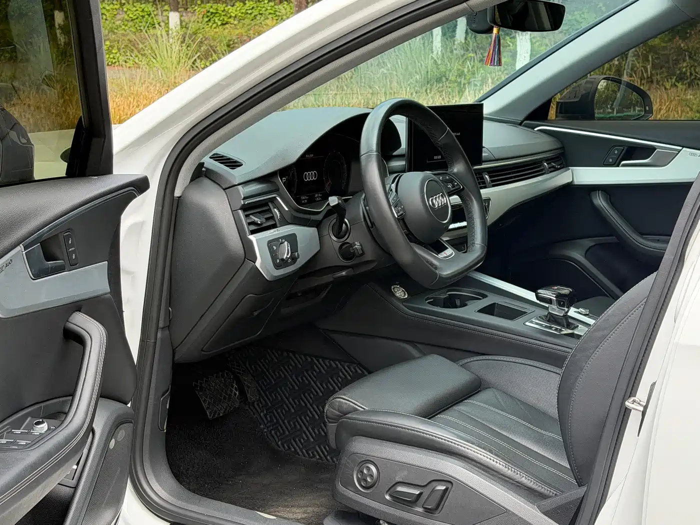 Audi A4L 2022 40 TFSI Luxury Dynamic фото 8