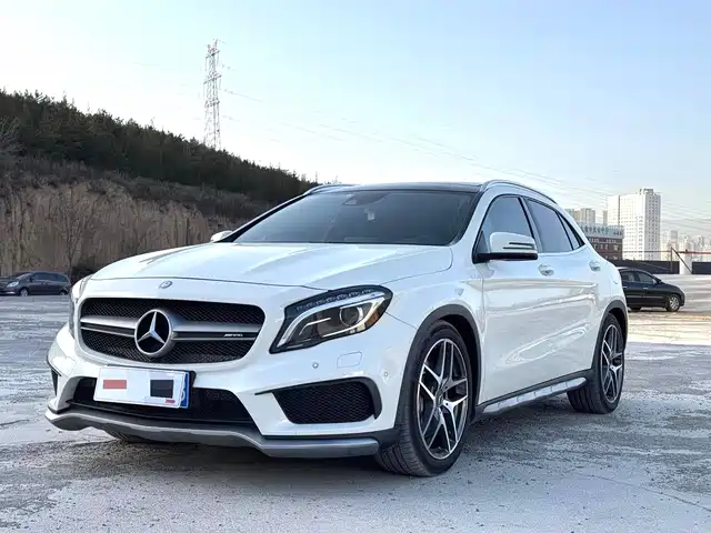 MERCEDES-BENZ GLA AMG