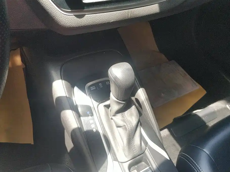 Toyota Levin 2019 Hybrid 1.8H E-CVT Luxury Edition China VI фото 16