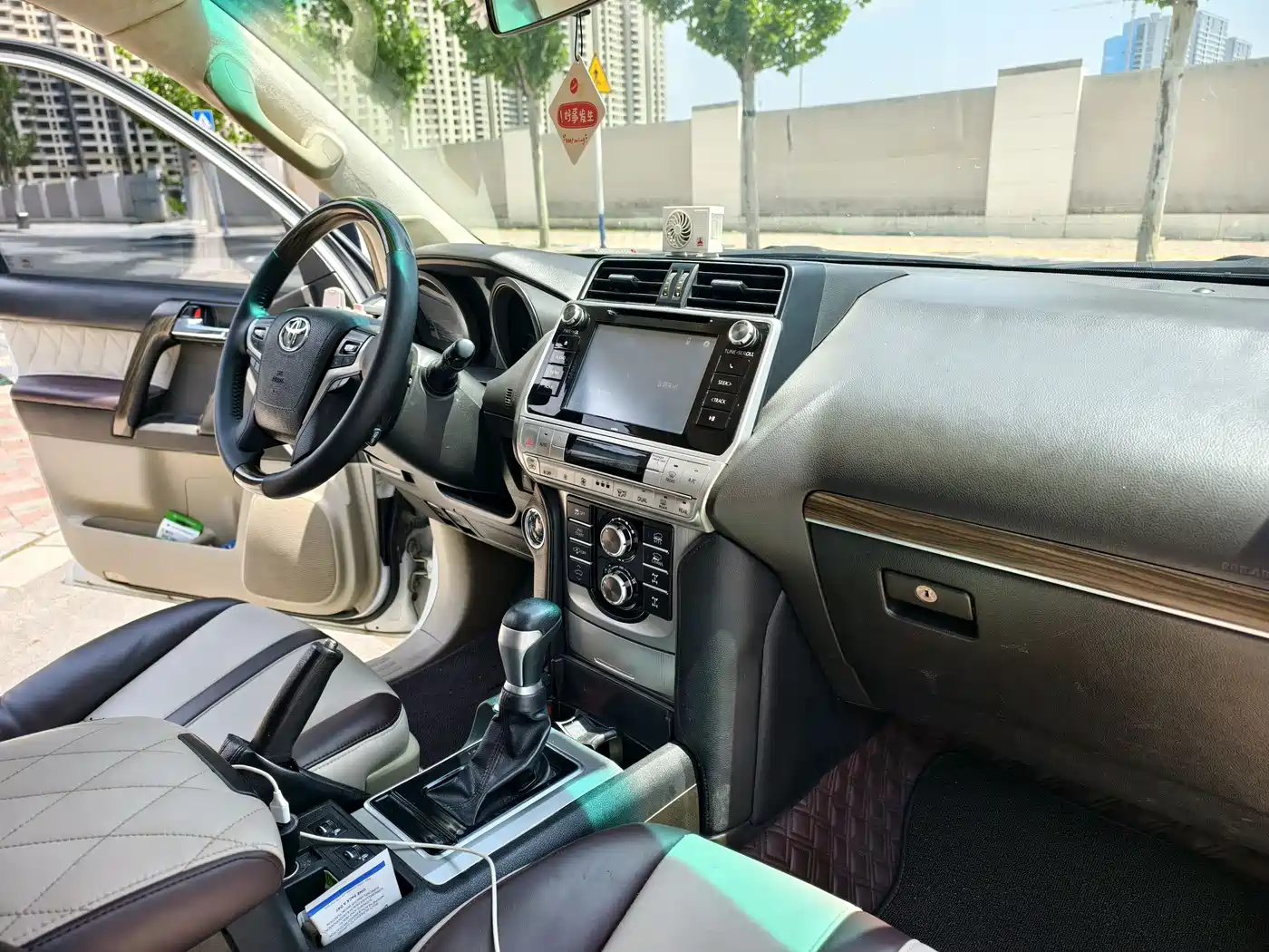 Toyota Prado 2010 4.0L Automatic TX фото 13