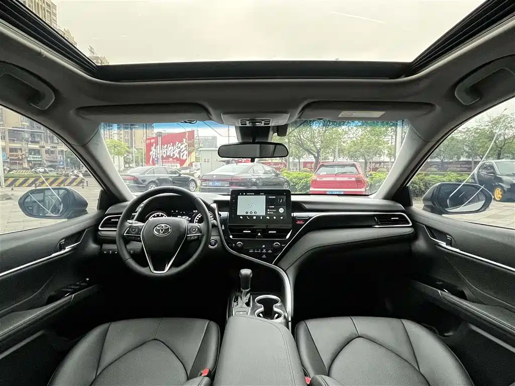 Toyota Camry 2023 2.0G Luxury Edition фото 16