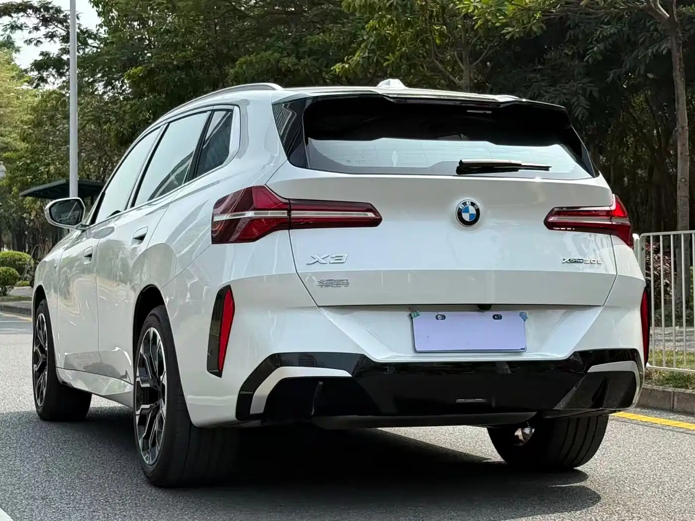 BMW X3 2025 xDrive30L Premium Model M Sport Black Package фото 19