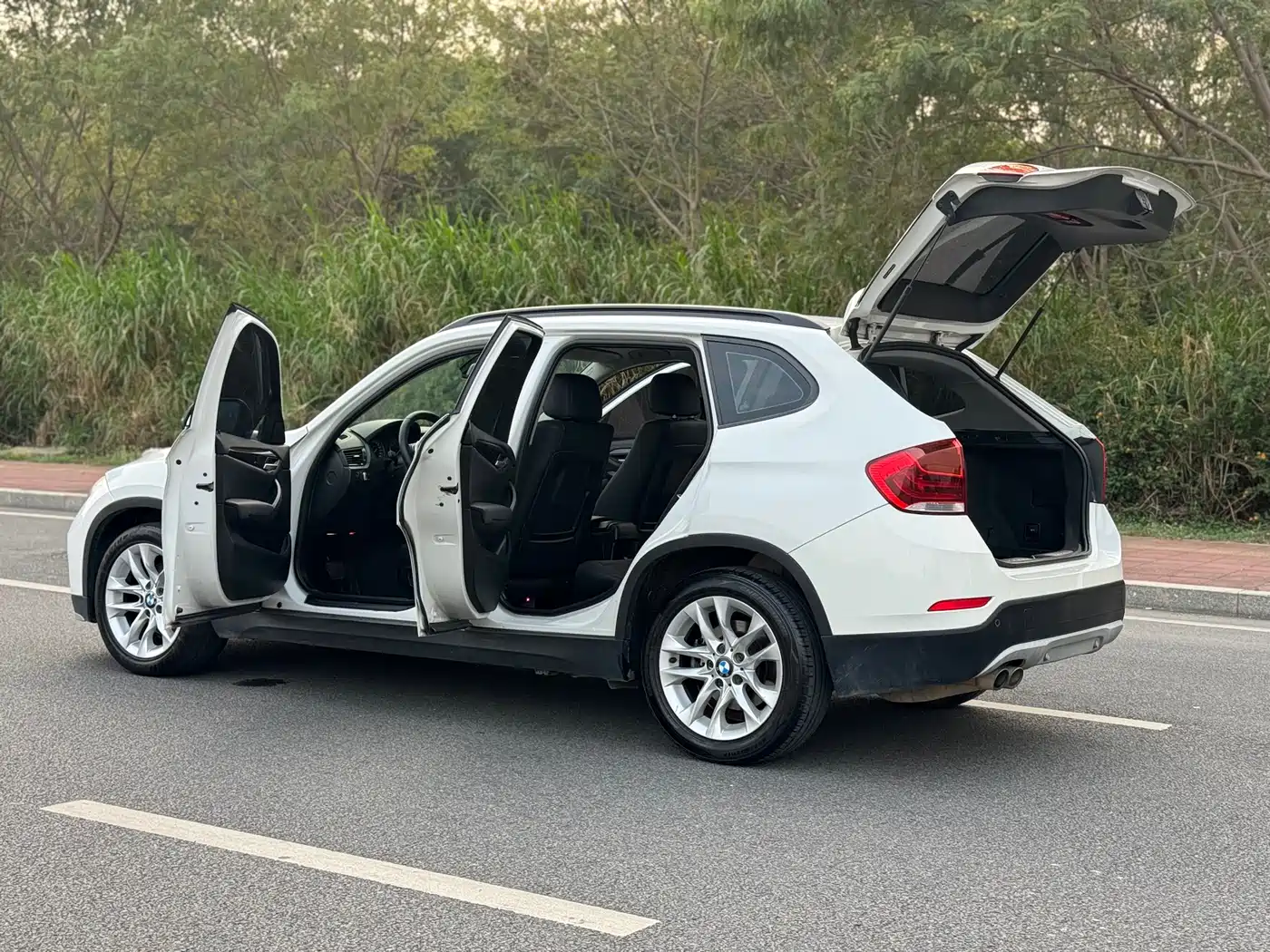 BMW X1 2015 Model sDrive18i Fashion Advanced Edition фото 28