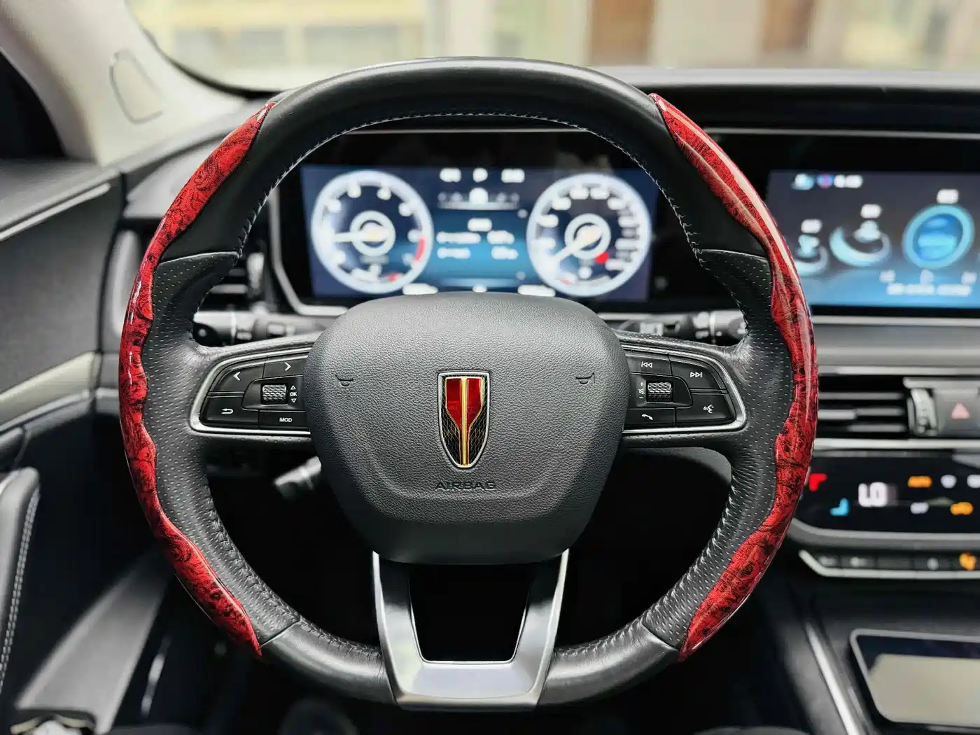 Hongqi HS5 2019 2.0T Smart Connect Joy Edition фото 2