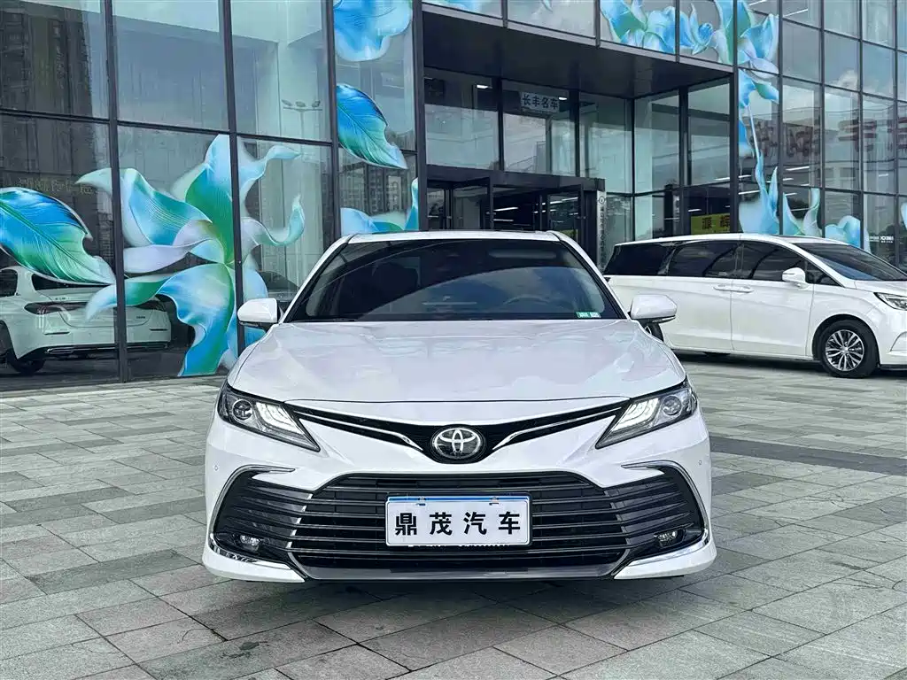 Toyota Camry 2021 2.0G Luxury Edition фото 2