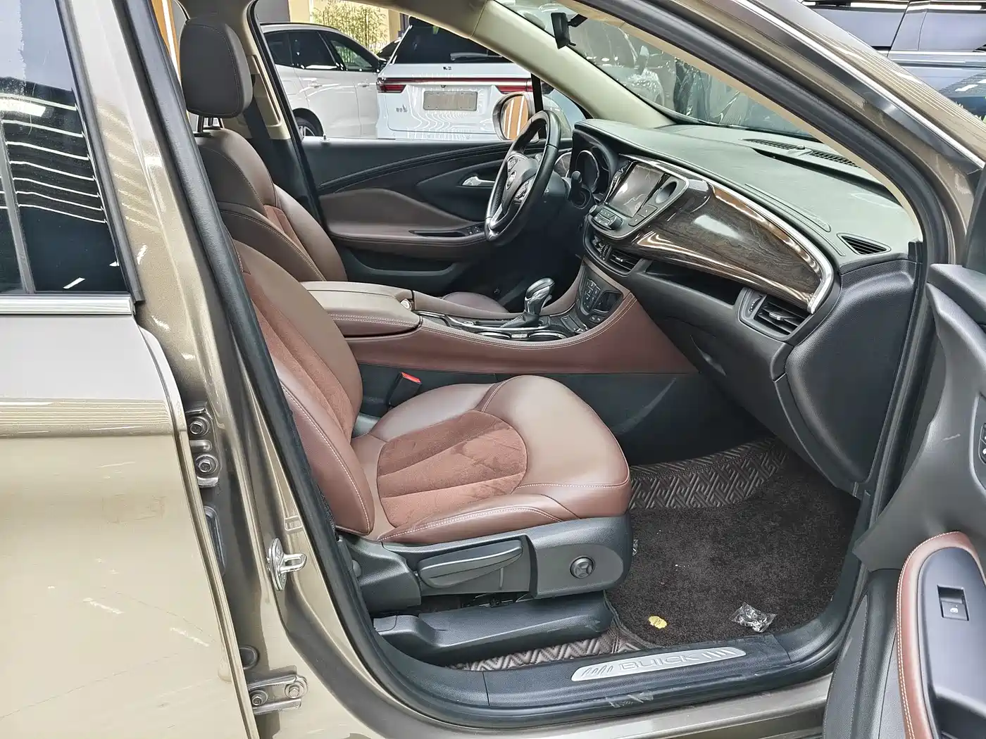 Buick Envision Plus 2017 20T FWD Elite фото 12