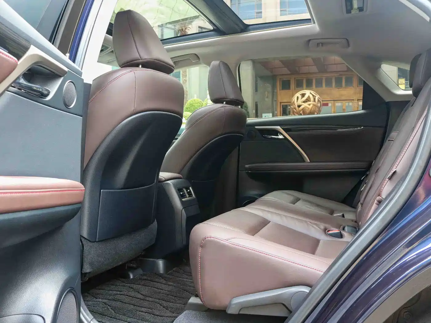 Lexus RX 2020 Facelift 300 AWD Elegance Edition фото 7