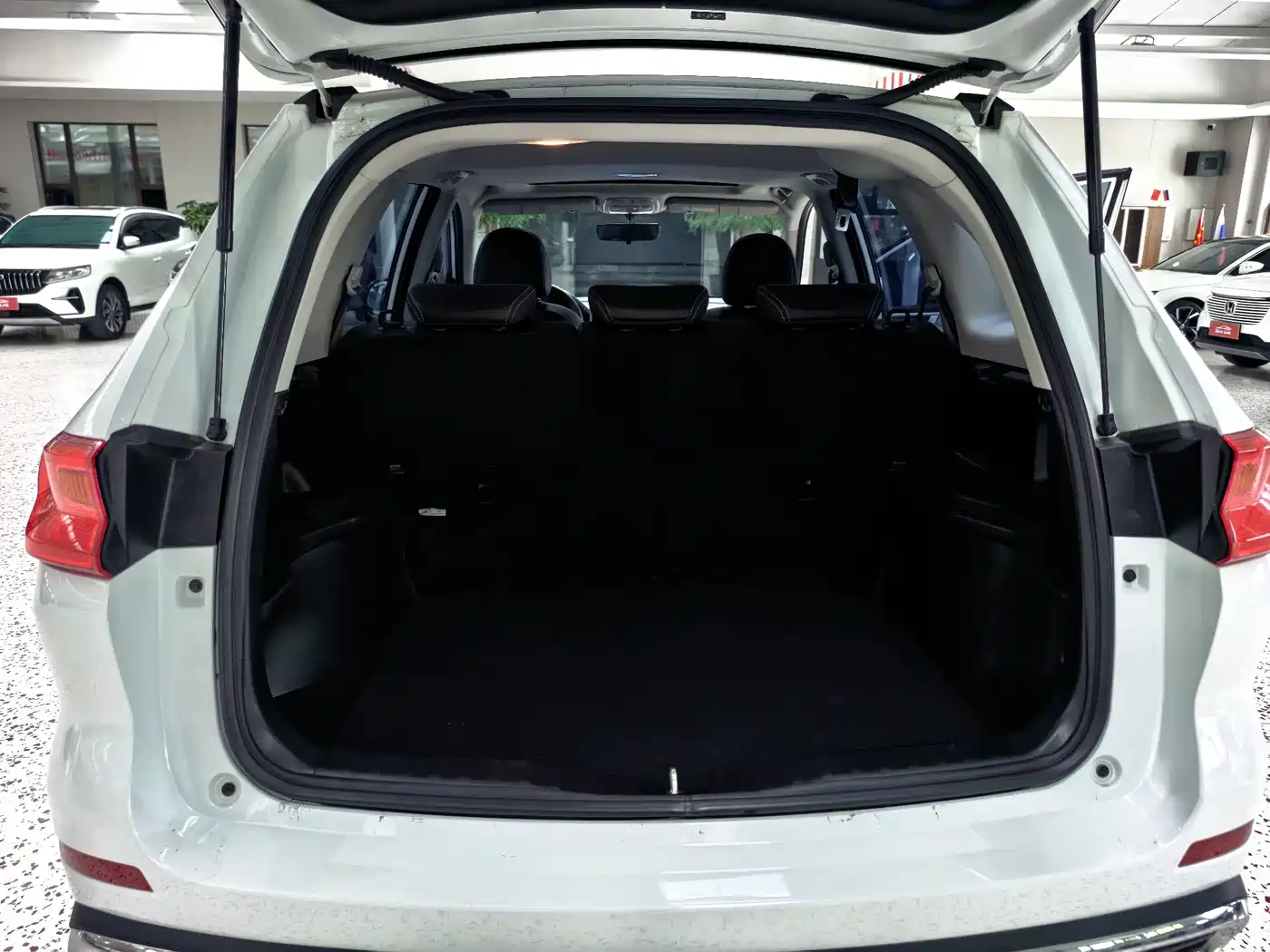 Haval M6 2021 PLUS 1.5T DCT Elite Smart Connect фото 20