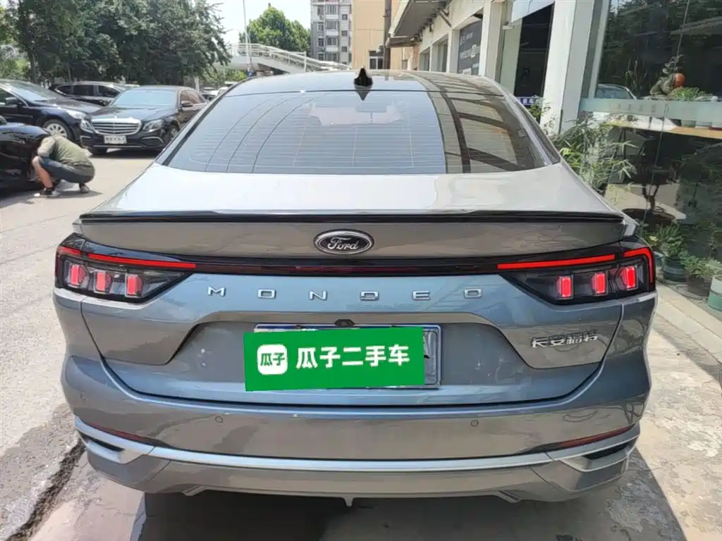 FORD MONDEO