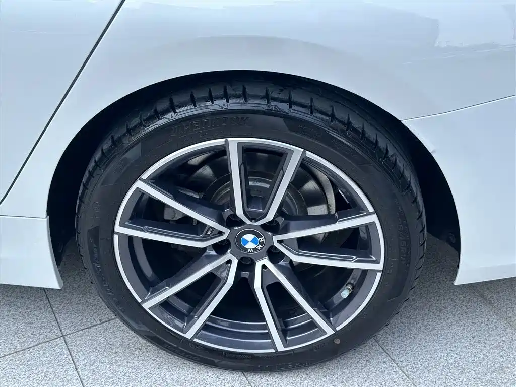 BMW 3 Series 2023 325Li M Sport Package фото 17