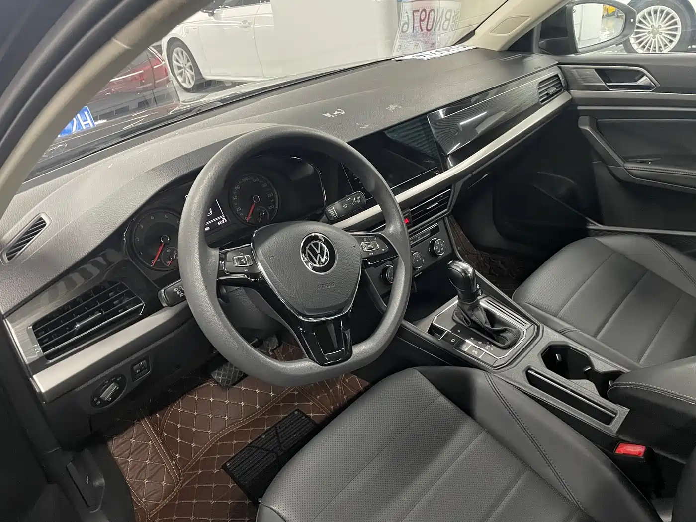 Volkswagen Lavida 2019 1.5L Automatic Comfort Edition China VI фото 2