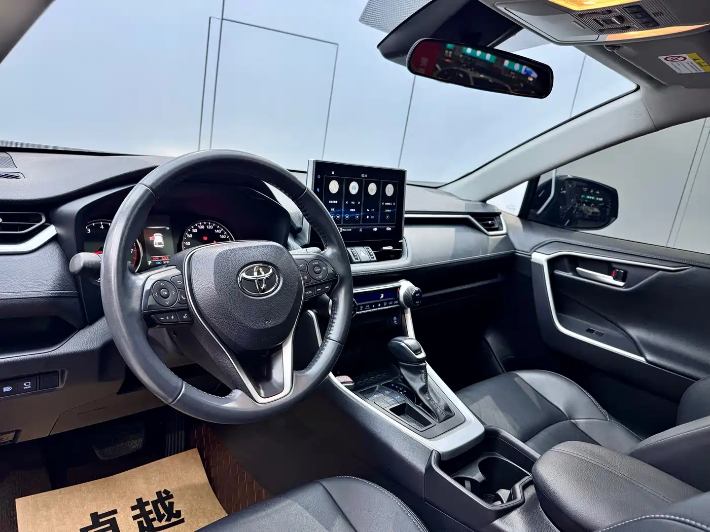Toyota Wildlander 2022 2.0L CVT FWD Luxury PLUS Edition фото 8