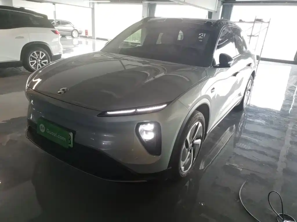 Фото 2 - NIO ES6