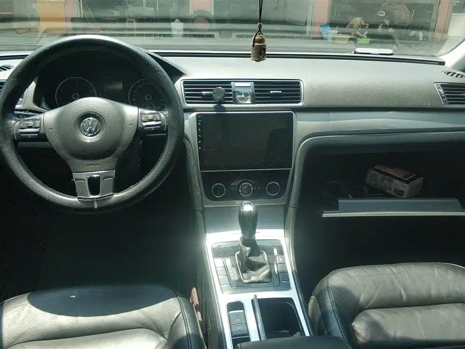 Volkswagen Passat 2013 1.8TSI DSG Zunrong фото 12