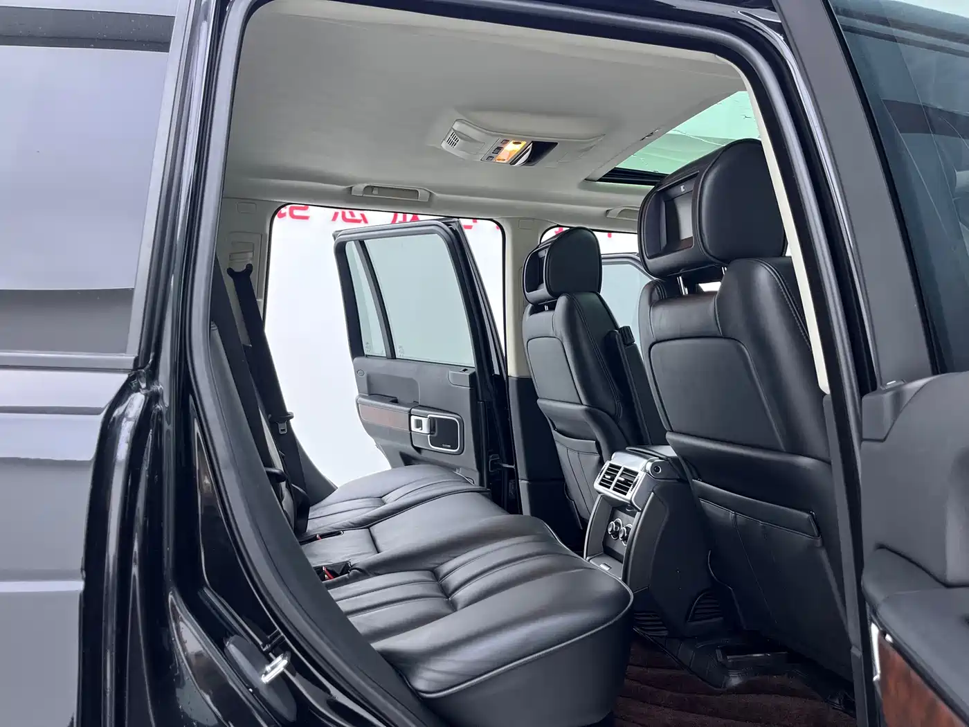 Land Rover Range Rover 2012 5.0 NA V8 фото 14