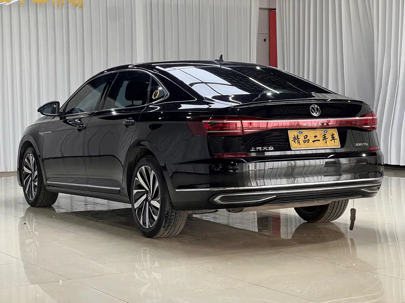 Volkswagen Passat 2022 330TSI Elite Edition фото 5