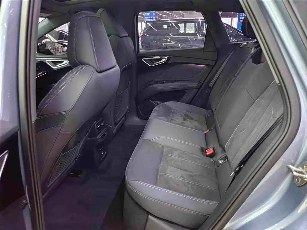 Audi Q4 e-tron 2022 2022 50 e-tron quattro Innovation Edition