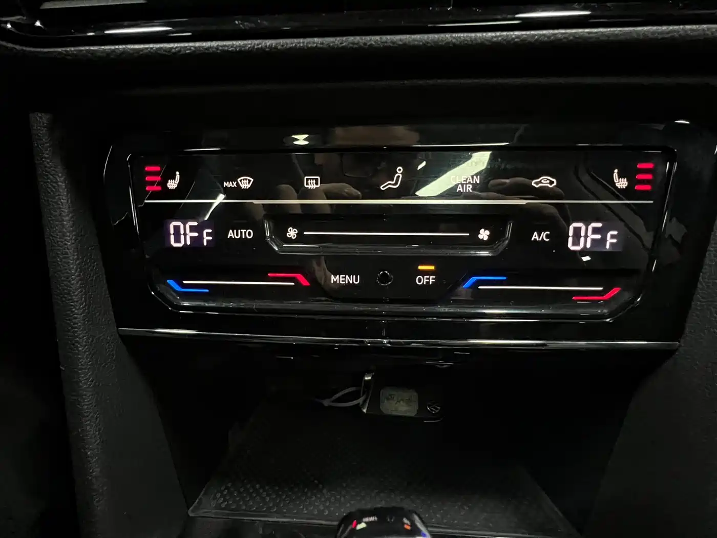 Volkswagen Tharu 2022 280TSI FWD Luxury Edition фото 19