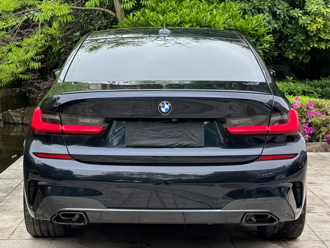 BMW 3 Series 2021 330Li xDrive M Sport Night Edition фото 6