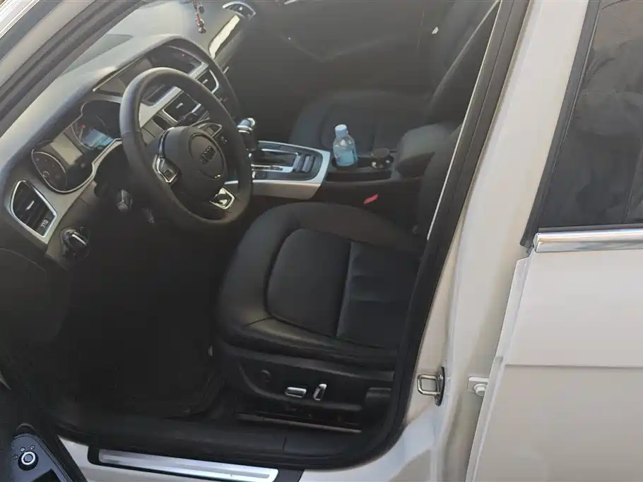 Audi A4L 2013 35 TFSI Automatic Standard фото 9