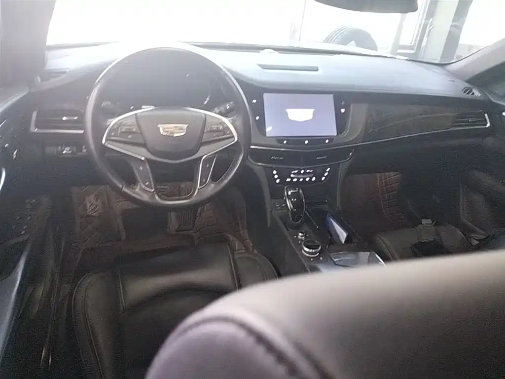 CADILLAC CT6