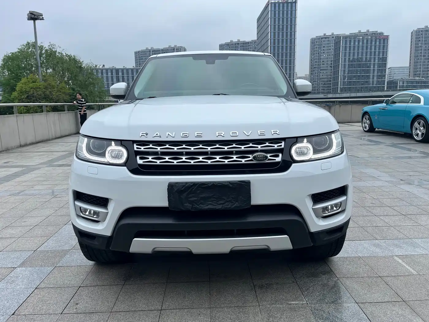 Land Rover Range Rover Sport 2015 3.0 SC V6 HSE фото 2