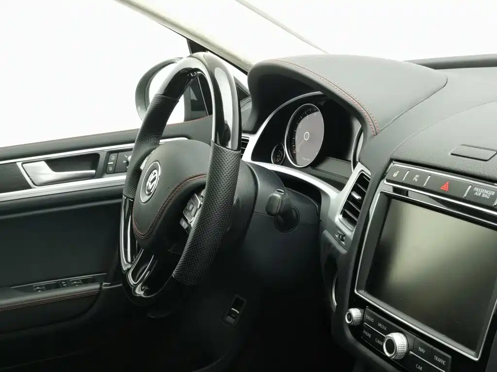 Фото 22 - Volkswagen Touareg