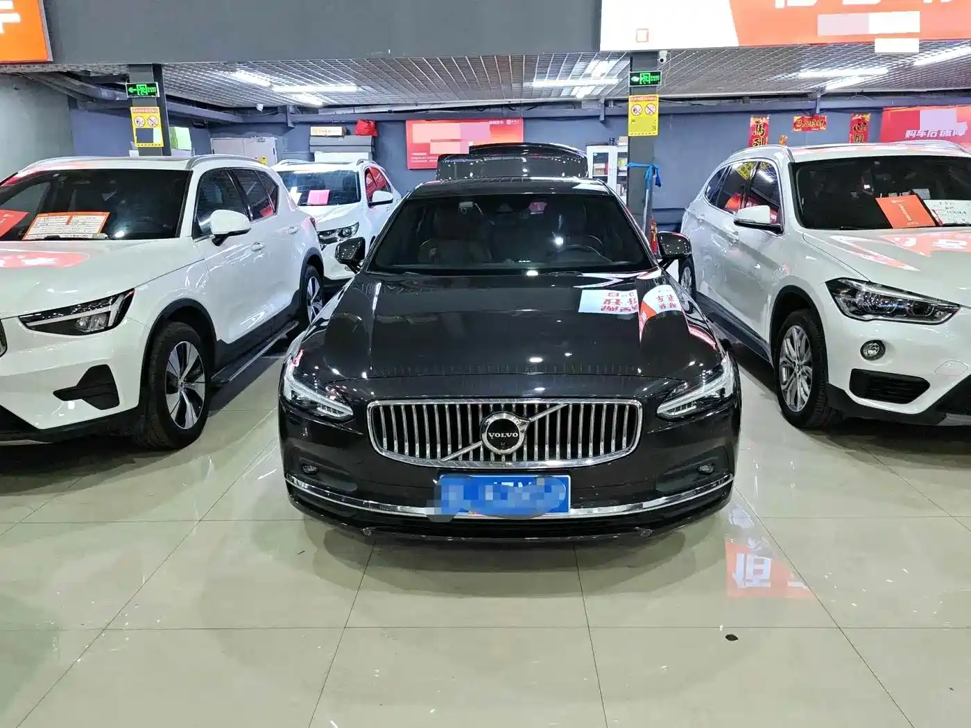 Фото 2 - Volvo S90