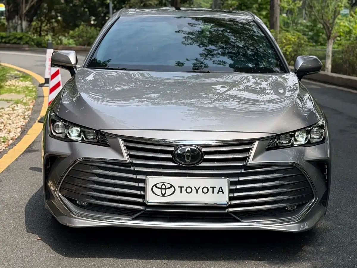 Toyota Avalon 2019 2.0L Luxury Edition (China VI) фото 2