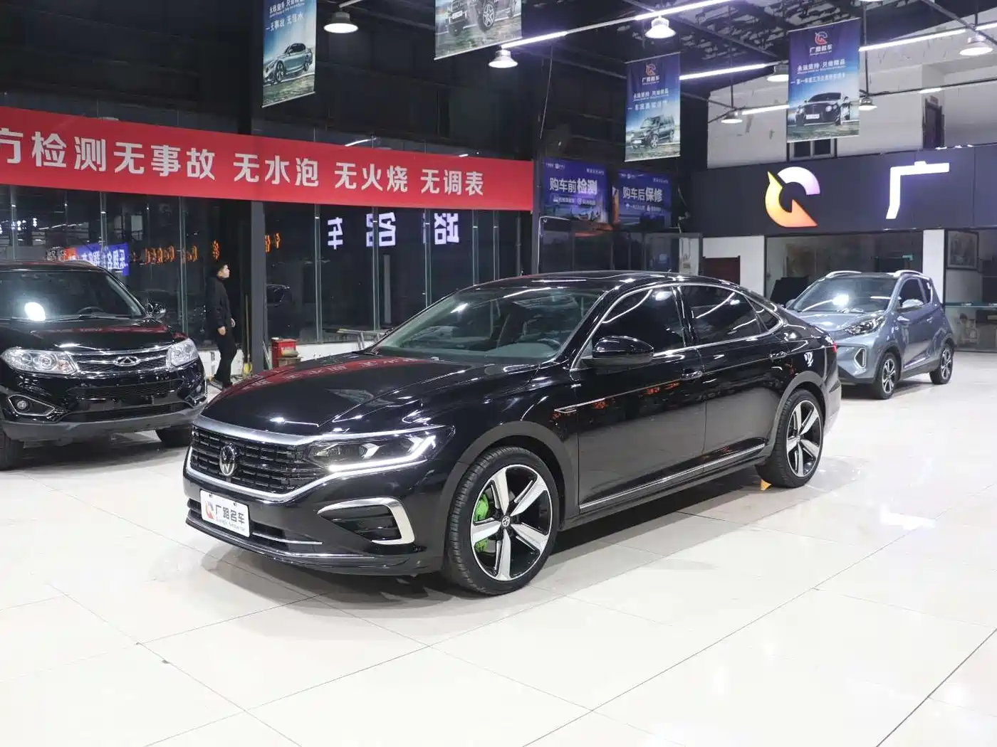 Volkswagen Passat 2023 330TSI Elite Edition фото 5