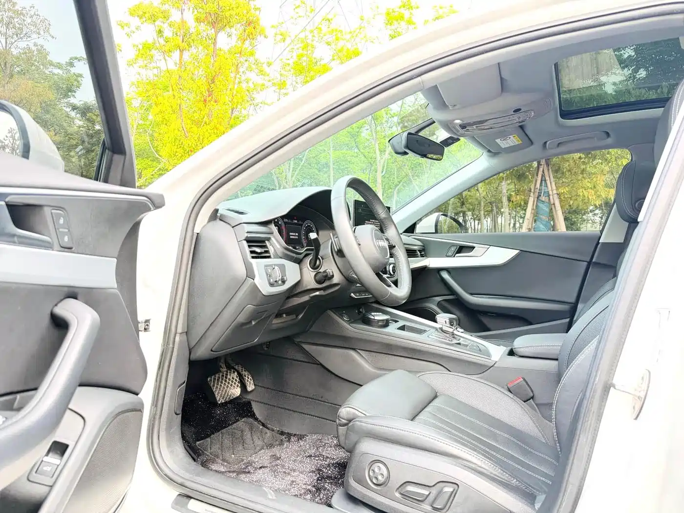 Audi A4L 2020 40 TFSI Fashion Dynamic Edition фото 4