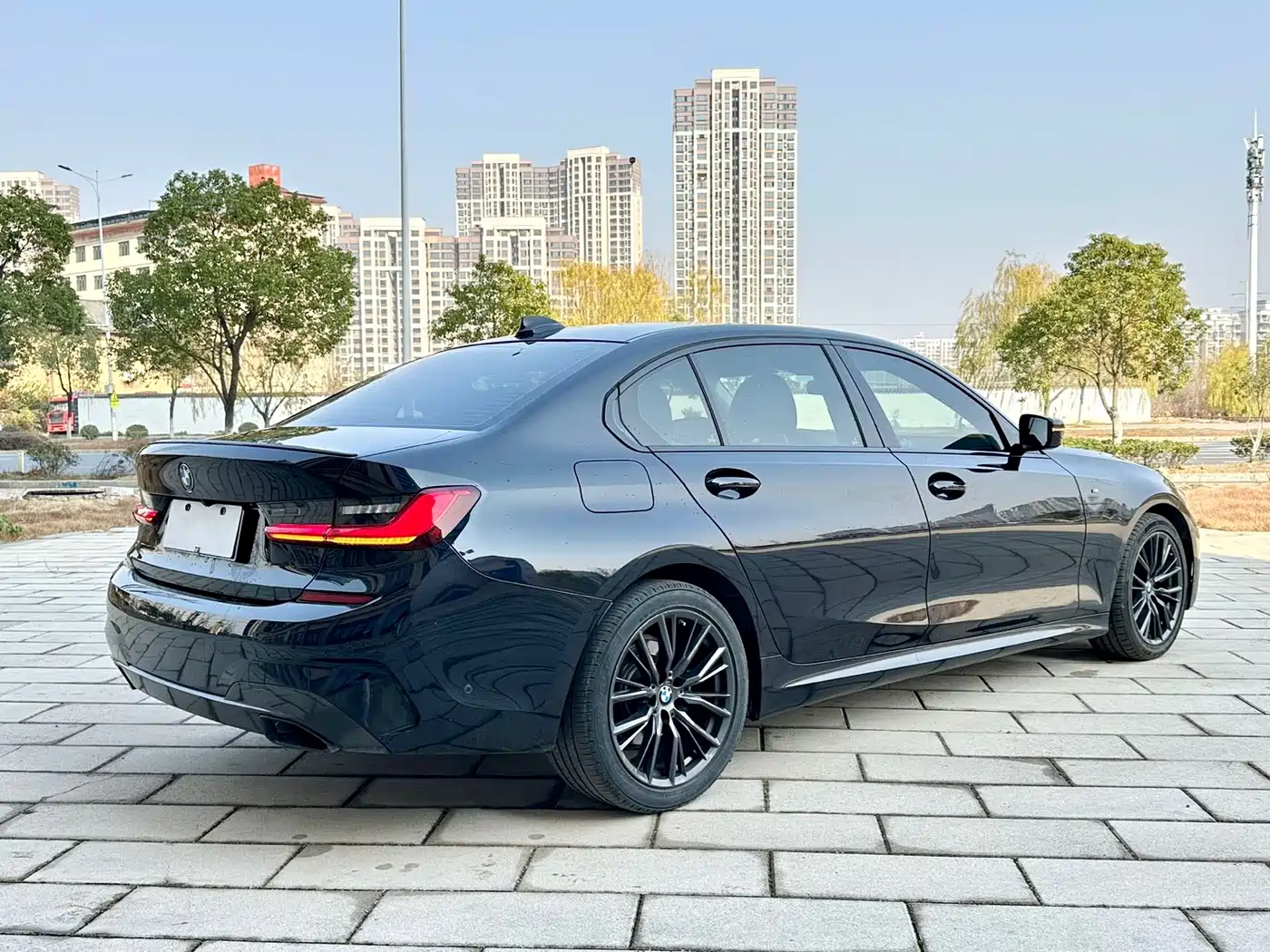 Photo 6 - BMW 3 Series