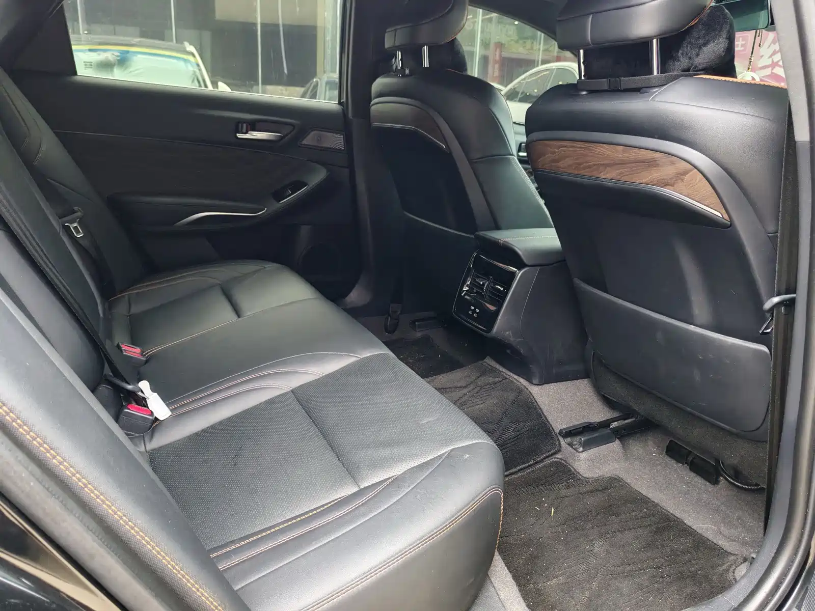 Фото 4 - Toyota Avalon