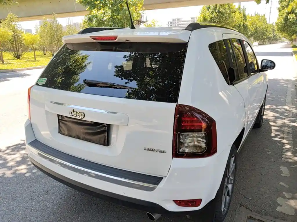 Jeep Compass (Import) 2015 2014 Facelift 2.4L 4WD Luxury Edition