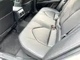 Фото 20 - Toyota Camry