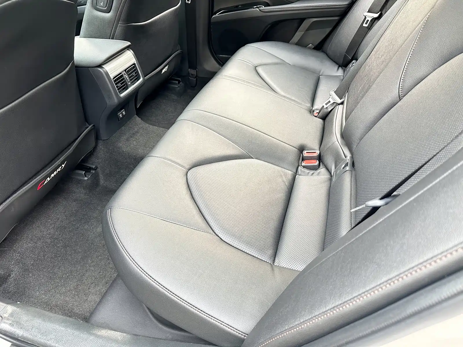 Фото 20 - Toyota Camry