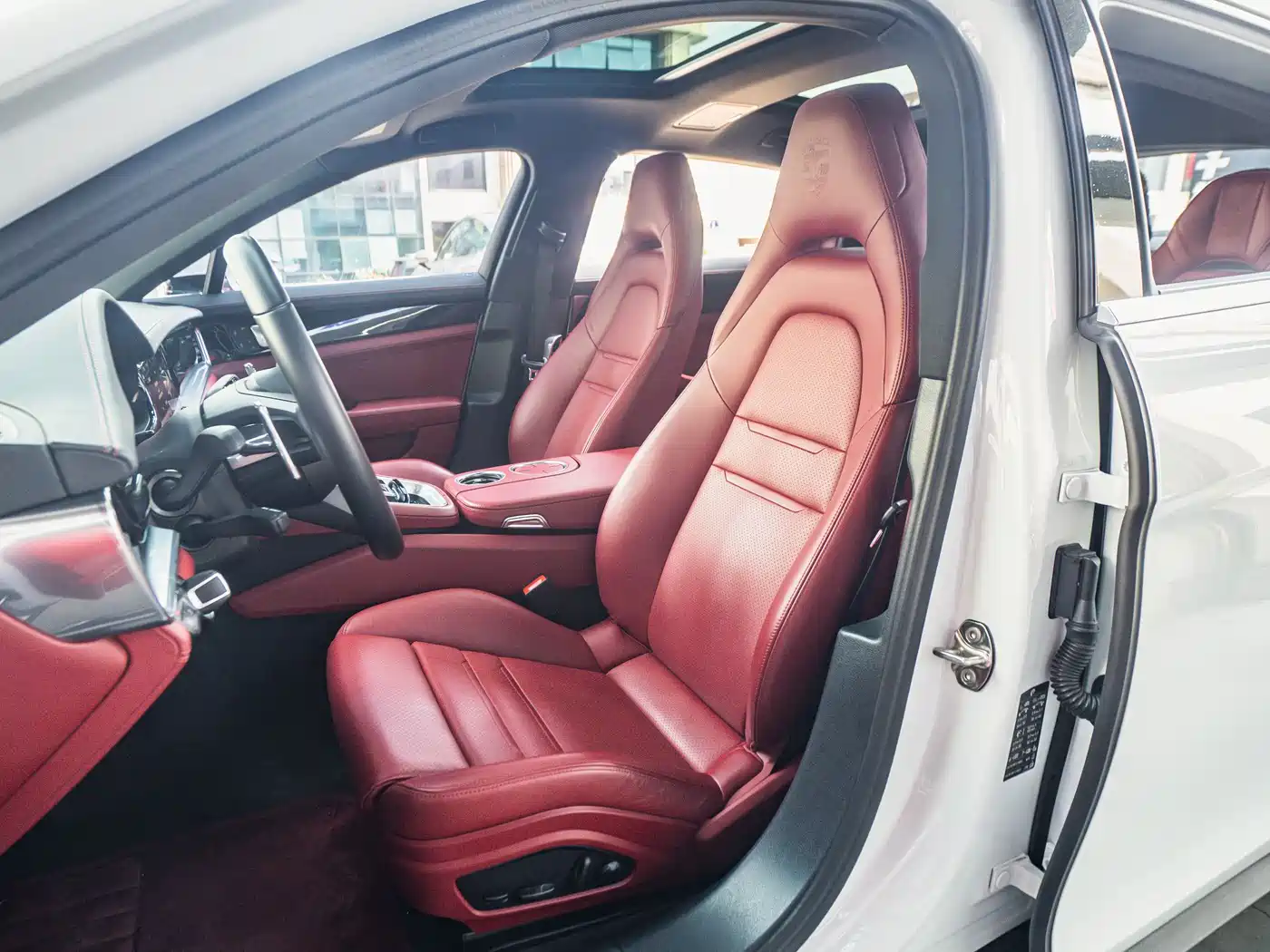 Porsche Panamera 2023 Panamera 4 Executive Long Wheelbase 2.9T фото 4