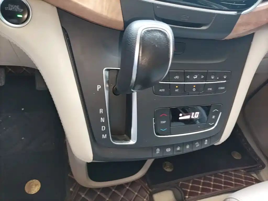 Buick GL8 2018 ES 28T Comfort Type China VI фото 14