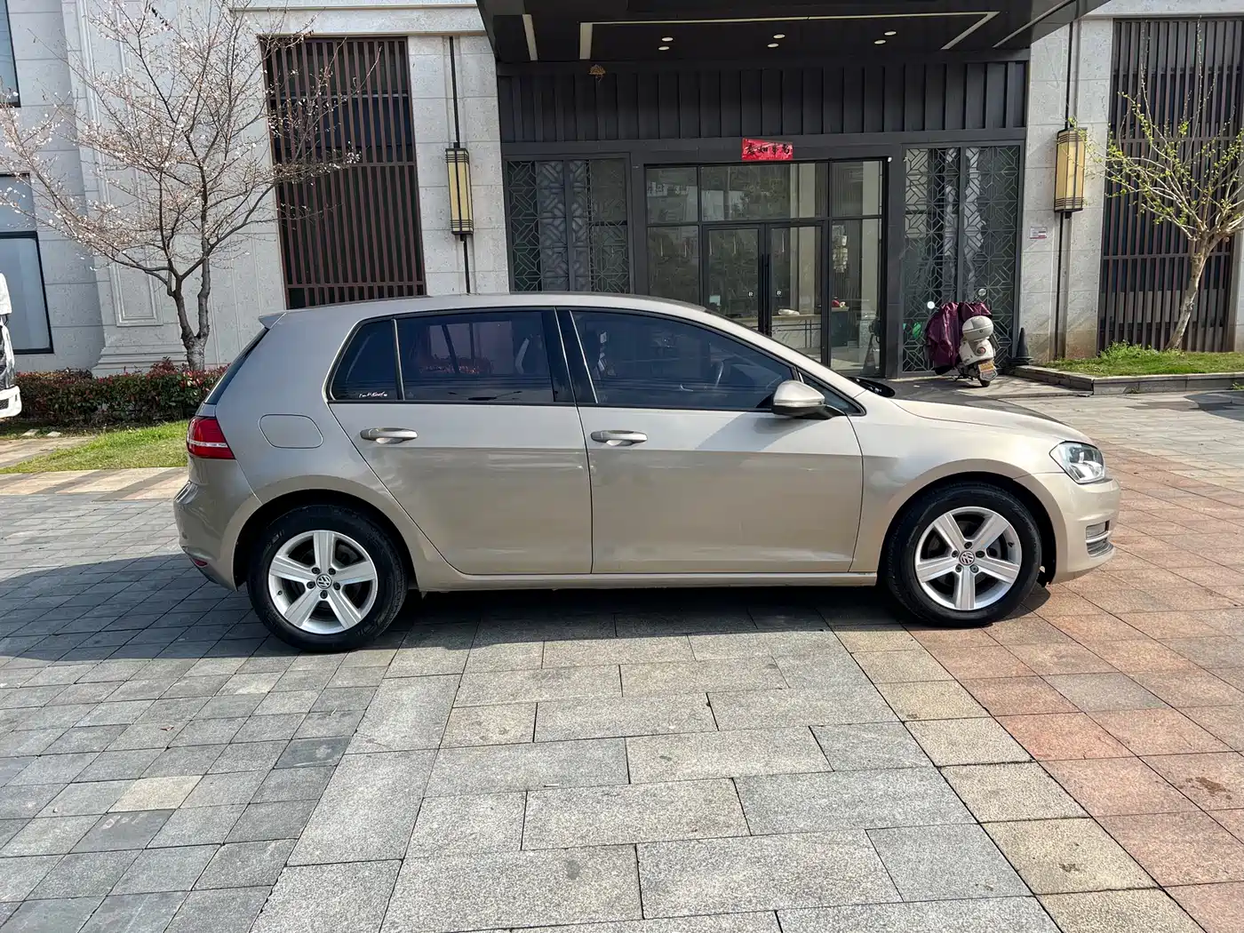 Volkswagen Golf 2015 1.6L Automatic Fashion фото 13