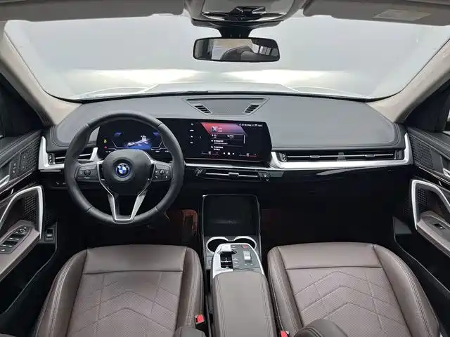 Фото 7 - BMW iX1