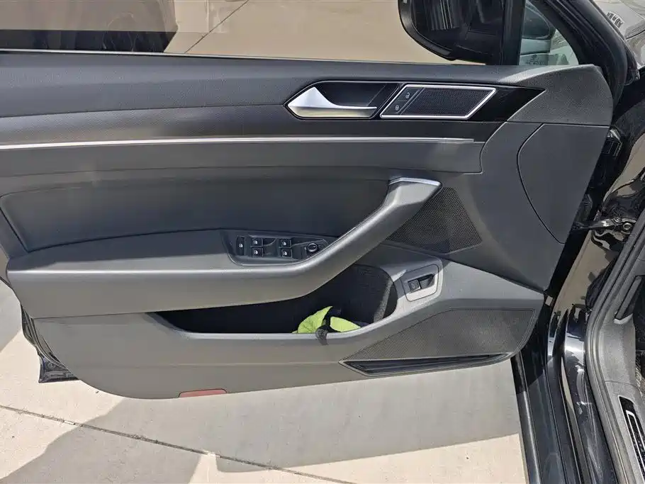 Volkswagen Magotan 2020 330TSI DSG Luxury фото 7