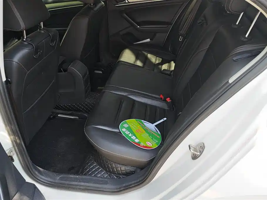 Volkswagen Bora 2017 1.6L Automatic Comfort фото 11