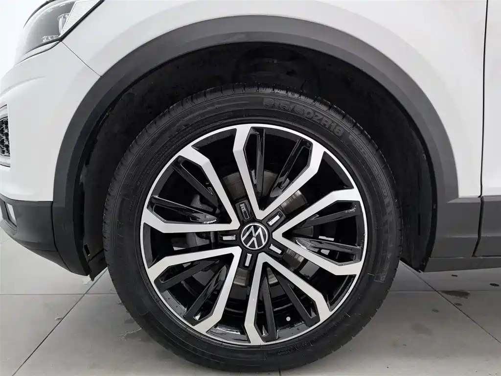 VOLKSWAGEN T ROC EXPLORING SONGS